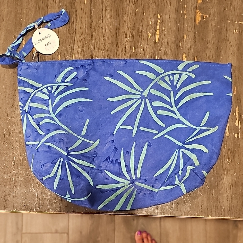Vera Bradley Blue Tropical Clutch
